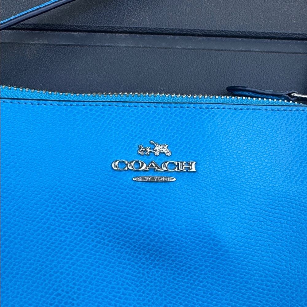 Coach crossbody - Picture 2 of 8
